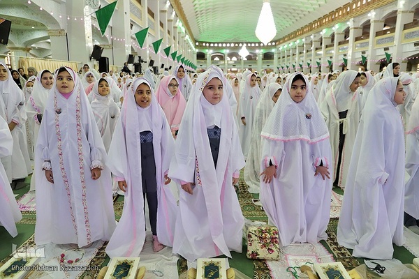 جشن شکوفایی (تکلیف) دانش آموزان دختر تبریز