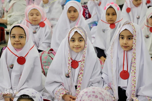 جشن شکوفایی (تکلیف) دانش آموزان دختر تبریز