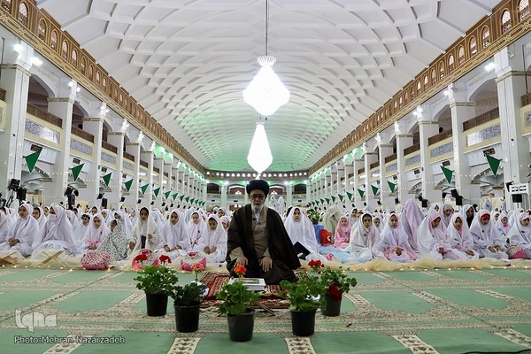 جشن شکوفایی (تکلیف) دانش آموزان دختر تبریز