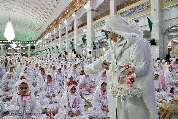 جشن شکوفایی (تکلیف) دانش آموزان دختر تبریز