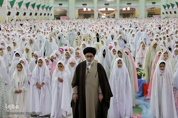 جشن شکوفایی (تکلیف) دانش آموزان دختر تبریز