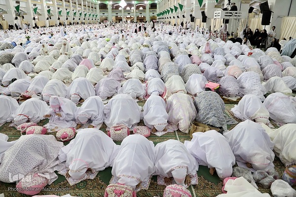 جشن شکوفایی (تکلیف) دانش آموزان دختر تبریز