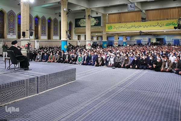 دیدار مداحان اهل‌بیت علیهم‌السلام