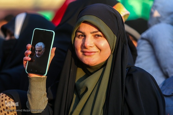 جشن خانوادگی میلاد حضرت فاطمه زهرا(س)