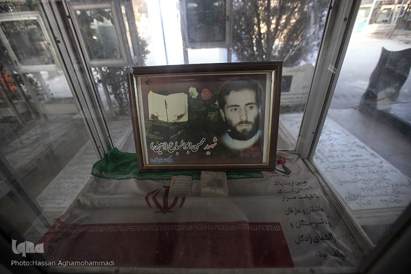 مزار شهید سید محسن ابوالسباع، از شهدای جهاد دانشگاهی در دفاع مقدس 