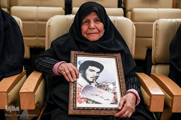 مراسم تجلیل از بانوان قرآنی وزرت نیرو