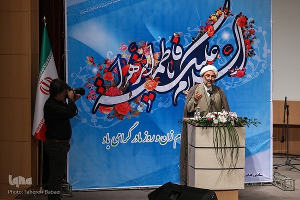 مراسم تجلیل از بانوان قرآنی وزرت نیرو