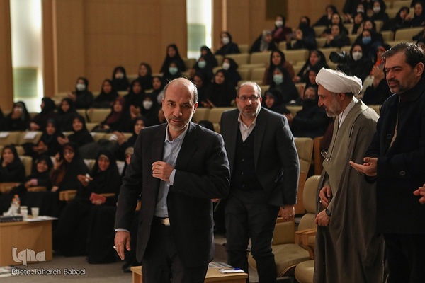 مراسم تجلیل از بانوان قرآنی وزرت نیرو