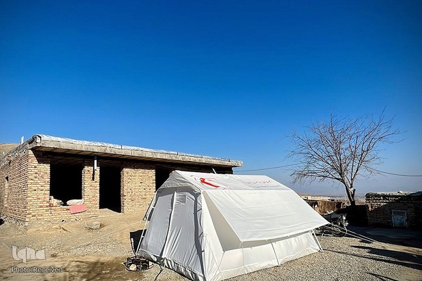 امدادرسانی جمعیت هلال‌احمر در مناطق زلزله‌زده خوی‎‎