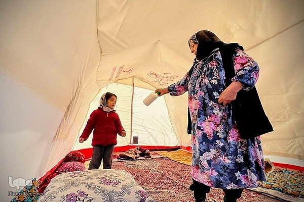 امدادرسانی جمعیت هلال‌احمر در مناطق زلزله‌زده خوی‎‎