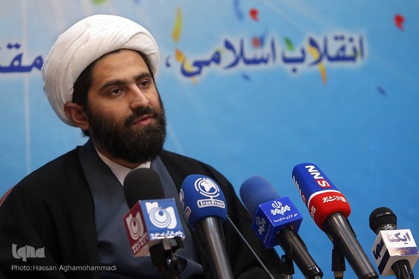 حجت‌الاسلام والمسلمین علی تقی‌زاده، رئیس کمیته قرآن و نهج‌البلاغه ستاد بزرگداشت چهل‌وچهارمین دهه فجر انقلاب اسلامی