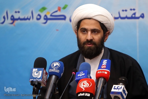 حجت‌الاسلام والمسلمین علی تقی‌زاده، رئیس کمیته قرآن و نهج‌البلاغه ستاد بزرگداشت چهل‌وچهارمین دهه فجر انقلاب اسلامی