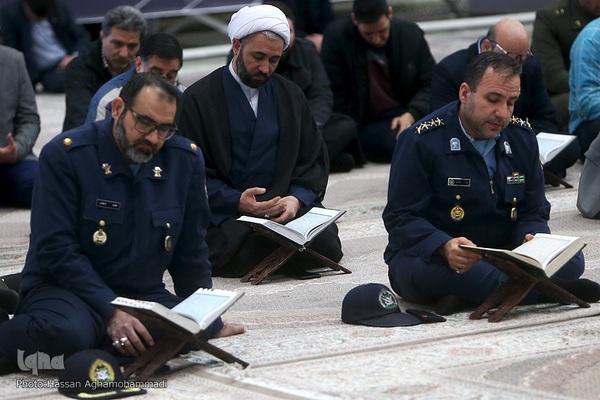 مراسم تجدید میثاق جامعه قرآنی کشور با آرمان‌های معمار کبیر انقلاب اسلامی، امام خمینی(ره) در حرم مطهر امام راحل