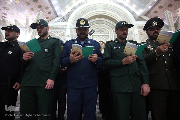 مراسم تجدید میثاق جامعه قرآنی کشور با آرمان‌های معمار کبیر انقلاب اسلامی، امام خمینی(ره) در حرم مطهر امام راحل