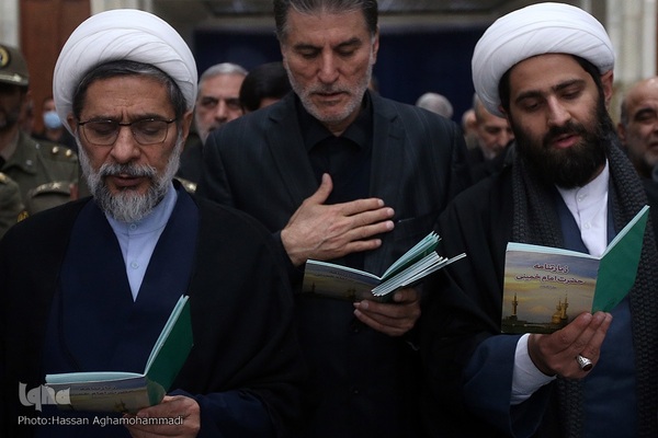 مراسم تجدید میثاق جامعه قرآنی کشور با آرمان‌های معمار کبیر انقلاب اسلامی، امام خمینی(ره) در حرم مطهر امام راحل