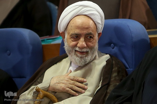 حجت‌الاسلام والمسلمین محسن قرائتی، رئیس ستاد اقامه نماز 