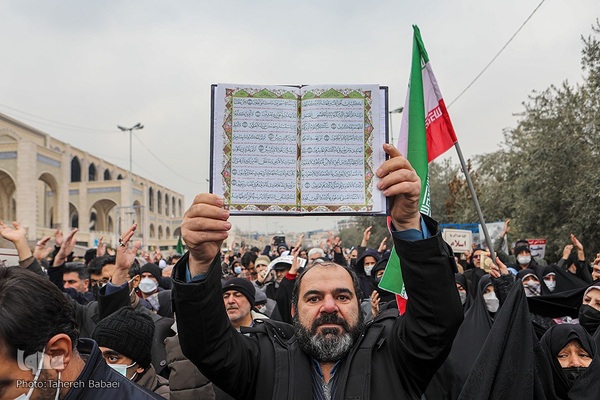 نمازگزاران در سراسر کشور اهانت به قرآن را محکوم کردند