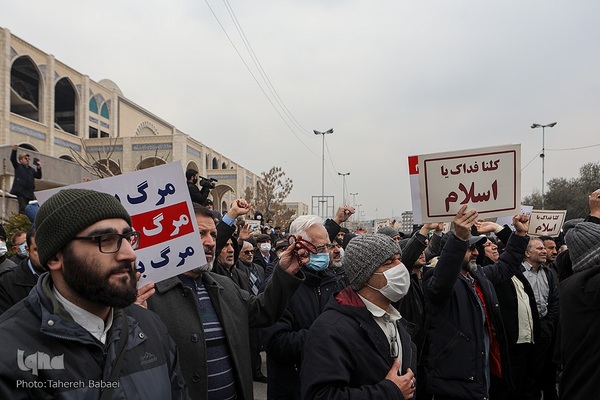 نمازگزاران در سراسر کشور اهانت به قرآن را محکوم کردند