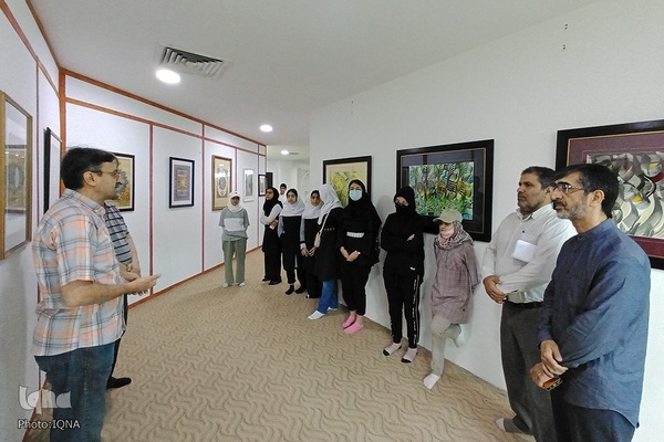 بازدید دانش‌آموزان ایرانی مقیم مالزی از جشنواره هنرهای قرآنی رستو