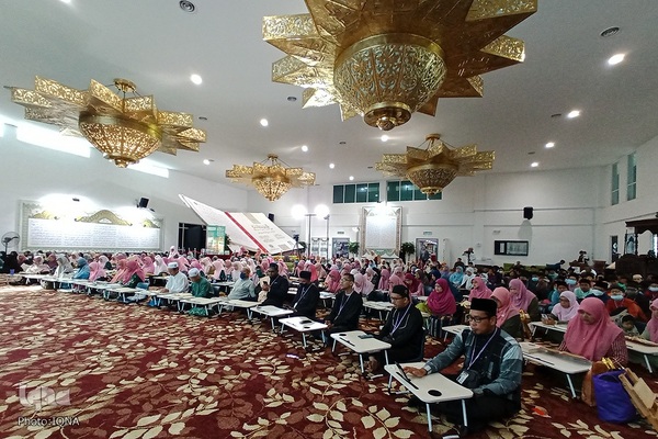 محفل قرآنی با حضور شیخ المصراوی در جشنواره رستو