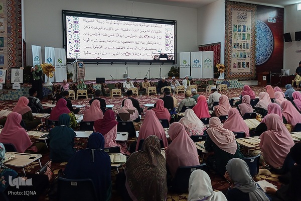 محفل قرآنی با حضور شیخ المصراوی در جشنواره رستو