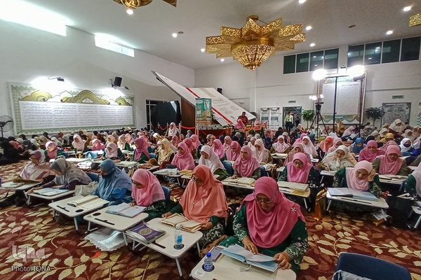 محفل قرآنی با حضور شیخ المصراوی در جشنواره رستو