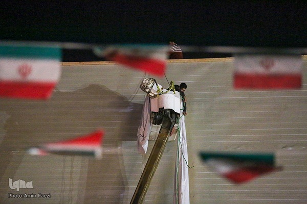 رونمایی از دیوارنگاره میدان امام حسین(ع) شیراز