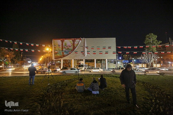 رونمایی از دیوارنگاره میدان امام حسین(ع) شیراز