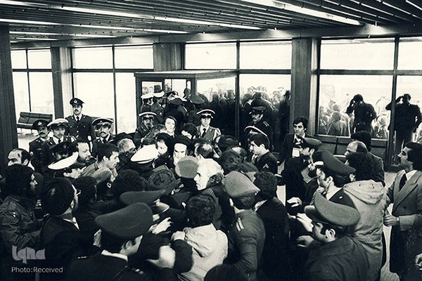 تصاویر بازگشت امام خمینی به ایران