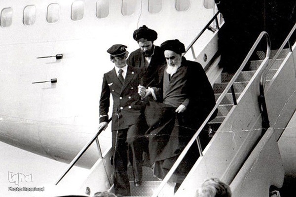 تصاویر بازگشت امام خمینی به ایران