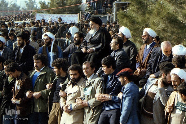 تصاویر بازگشت امام خمینی به ایران