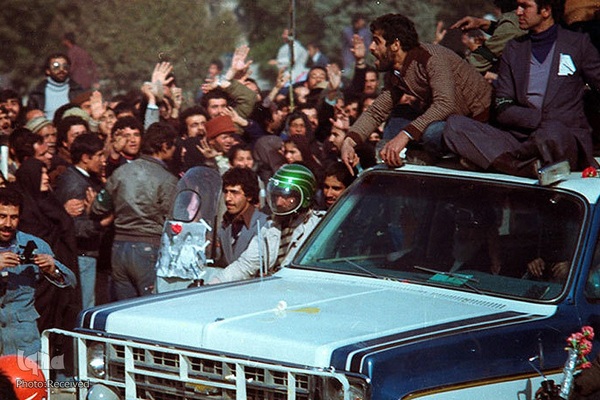 تصاویر بازگشت امام خمینی به ایران