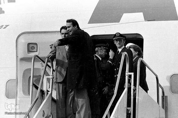 تصاویر بازگشت امام خمینی به ایران