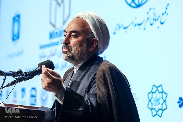 حجت الاسلام محمدرضا زائری رئیس اندیشکده فرهنگی سازمان اسناد و کتابخانه ملی