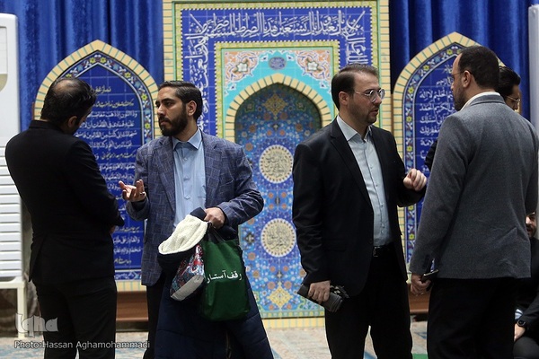 اولین محفل انس با قرآن پنجمین کاروان قرآنی انقلاب در آستان مقذس شیخ صدوق (ره) شهر ری