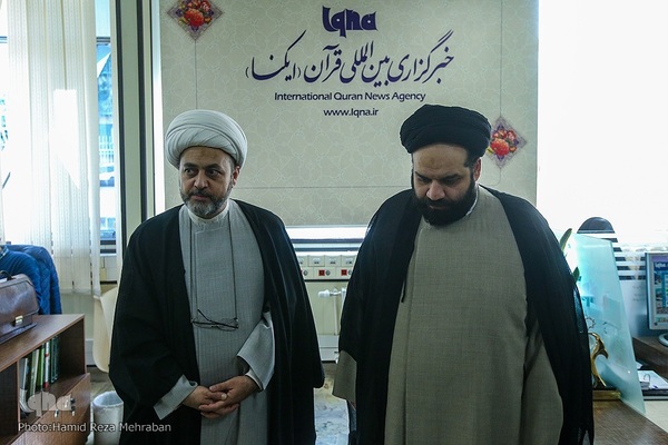 بازدید رئیس و اعضای هیئت علمی دانشکده رسانه و ارتباطات ادیان و مذاهب