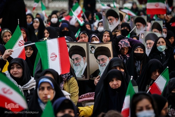 آغاز چهل‌و‌چهارمین دهه فجر انقلاب اسلامی در حرم امام خمینی(ره)