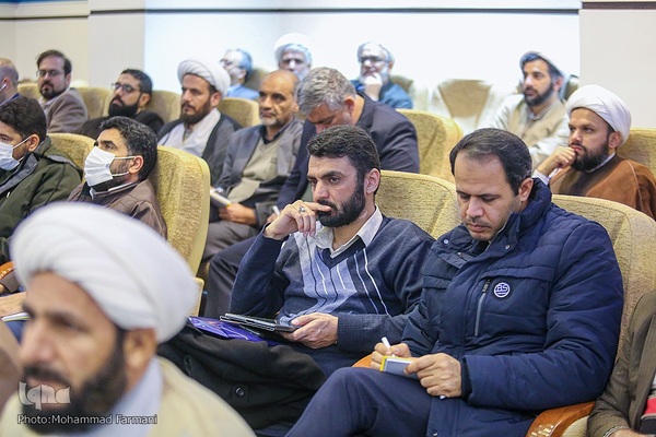 دومین روز نشست اندیشمندان و استادان درس انقلاب اسلامی