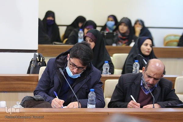 دومین روز نشست اندیشمندان و استادان درس انقلاب اسلامی