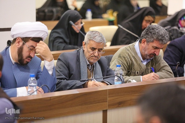 دومین روز نشست اندیشمندان و استادان درس انقلاب اسلامی