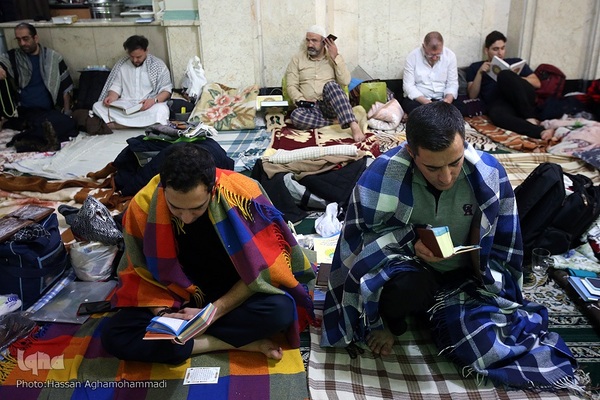 اولین روز مراسم معنوی «اعتکاف» در مسجد جامع آستان مقدس حضرت عبدالعطیم حسنی (ع) در شهر ری