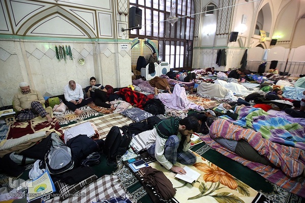 اولین روز مراسم معنوی «اعتکاف» در مسجد جامع آستان مقدس حضرت عبدالعطیم حسنی (ع) در شهر ری