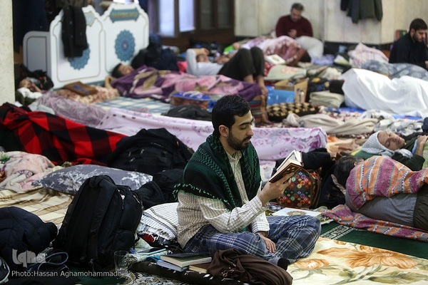 اولین روز مراسم معنوی «اعتکاف» در مسجد جامع آستان مقدس حضرت عبدالعطیم حسنی (ع) در شهر ری