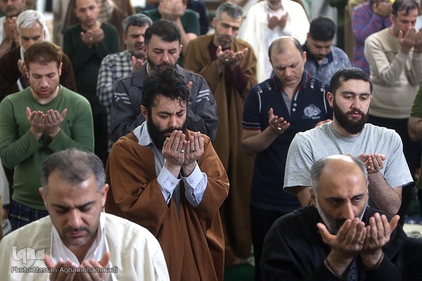 اولین روز مراسم معنوی «اعتکاف» در مسجد جامع آستان مقدس حضرت عبدالعطیم حسنی (ع) در شهر ری