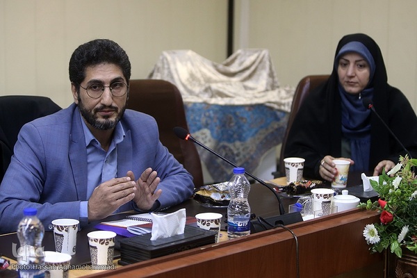 آیین رونمایی از کتاب «صبح‌بخیر آقای نویسنده» تالیف حسین زحمتکش زنجانی