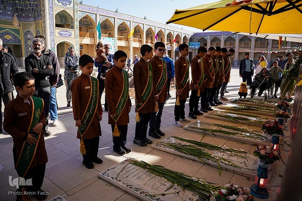 مراسم گلاب شویی ضریح مطهر حرم حضرت شاهچراغ (ع)‎‎