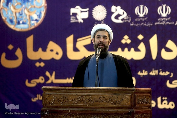  حجت‌الاسلام والمسلیمن مصطفی رستمی، رئیس نهاد نمایندگی مقام معظم رهبری در دانشگاه‌ها