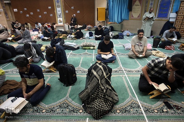 مراسم دعای ام داوود در دانشگاه‌های تهران و امیرکبیر