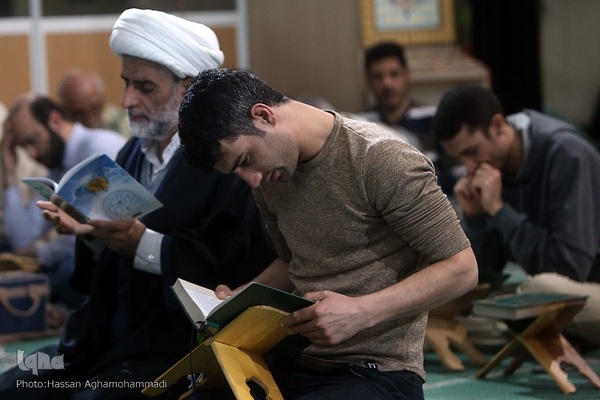 مراسم دعای ام داوود در دانشگاه‌های تهران و امیرکبیر