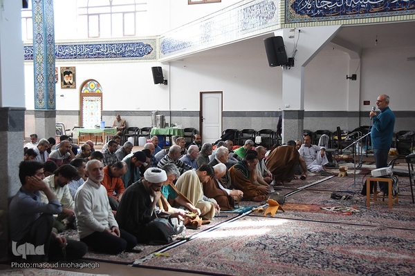 قرائت دعای ام داود در سومین روز مراسم معنوی اعتکاف